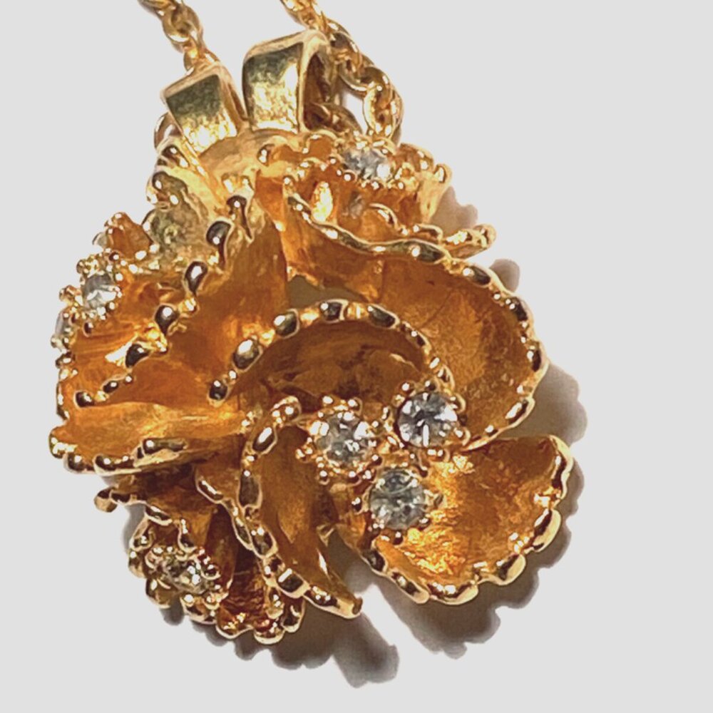 Vintage Gold 7 1/2" Chain Floral Flower Cluster Rhinestone Pendant Necklace